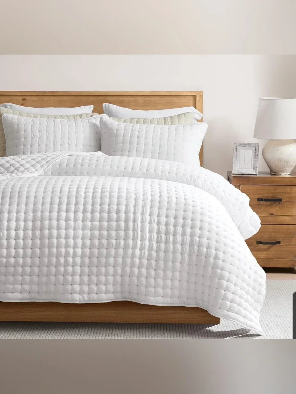 Classic White Lightweight Quilted Queen Size Bedding Set